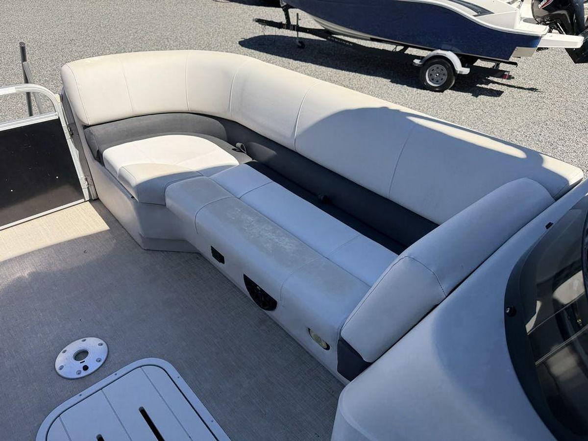 Used 2020 SunCatcher V324 SL