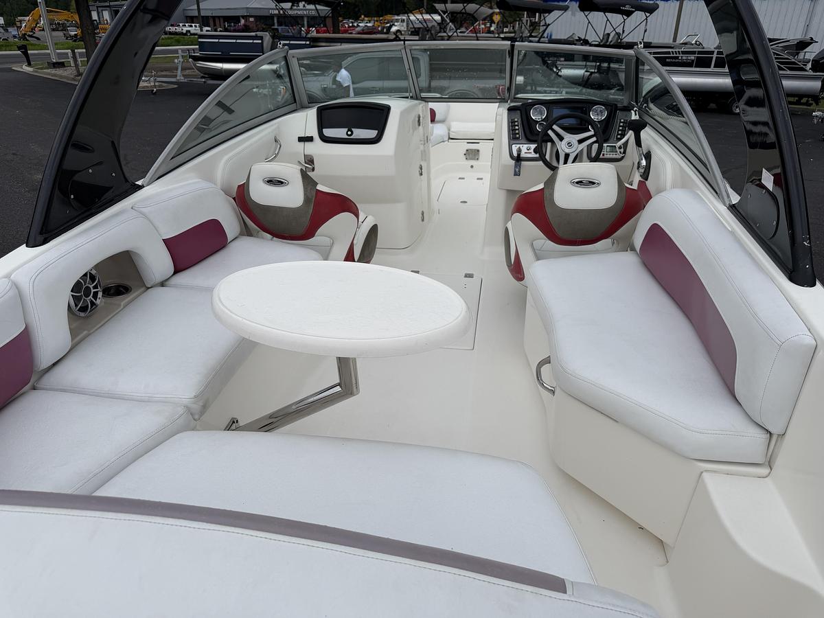 Used 2012 Chaparral 264 Sunesta