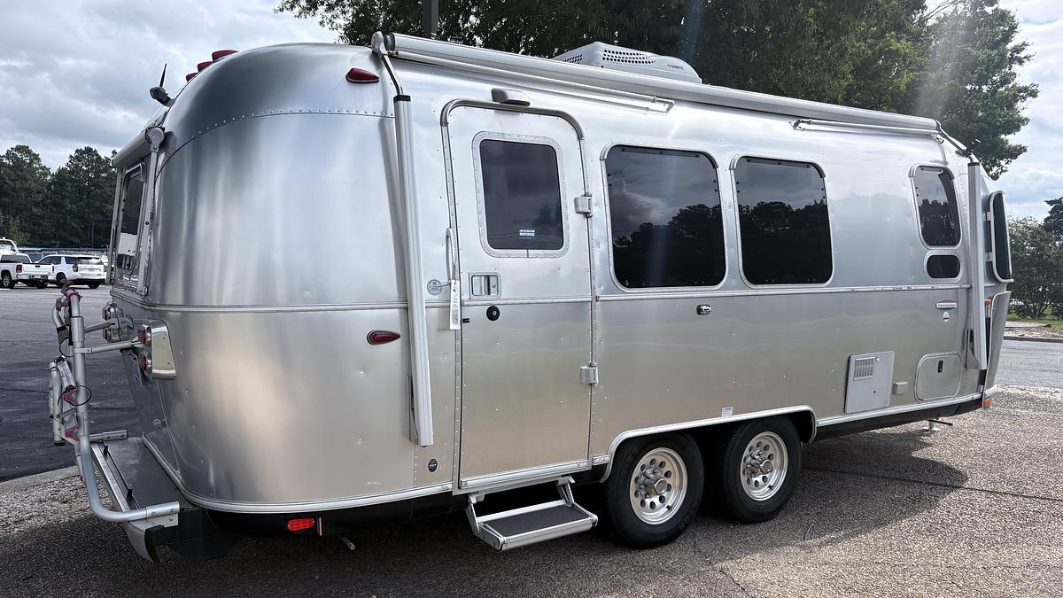 Used 2019 Airstream International Serenity