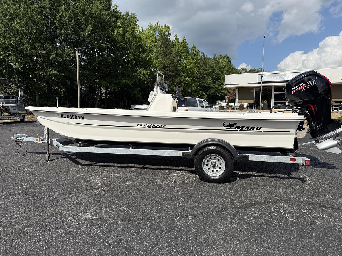 Used 2022 Mako Pro Skiff 19CC