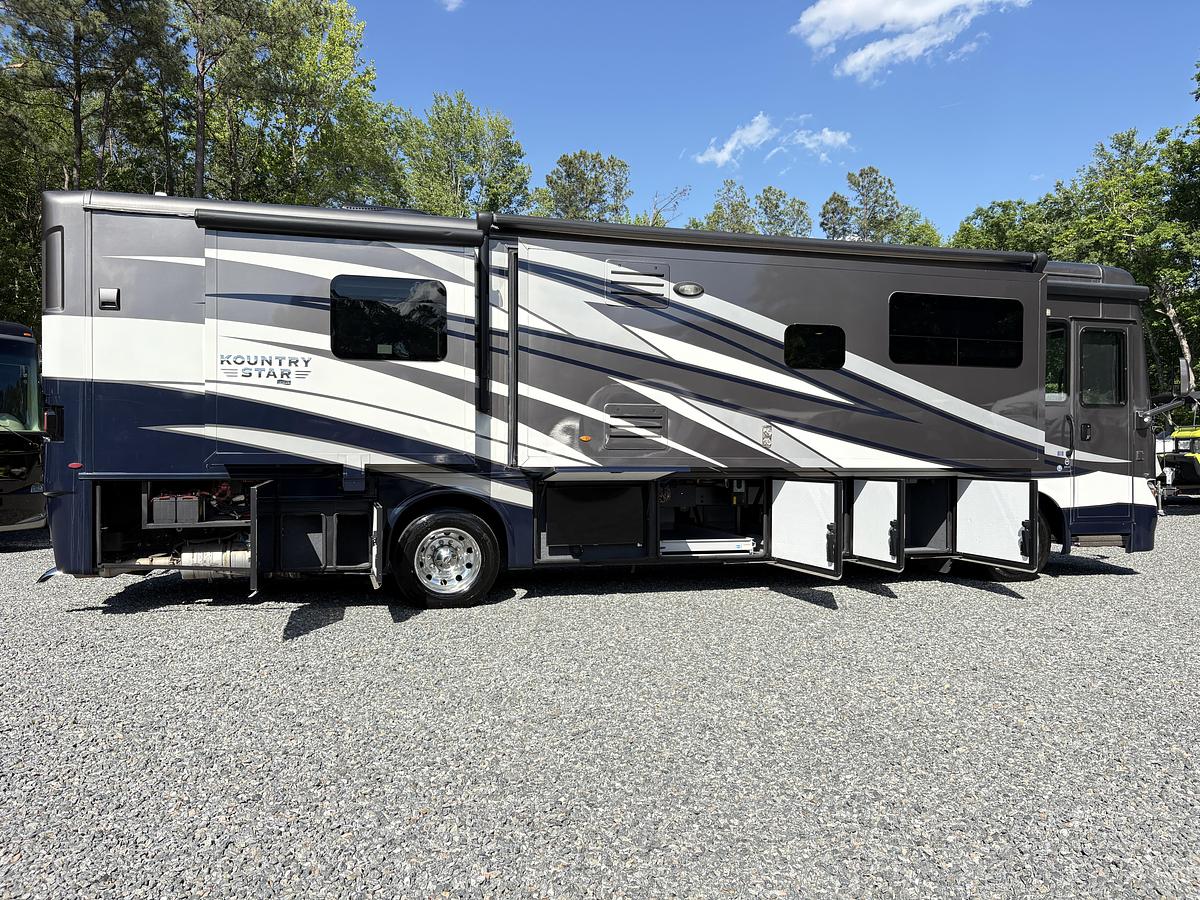 Used 2021 Newmar Kountry Star 3717