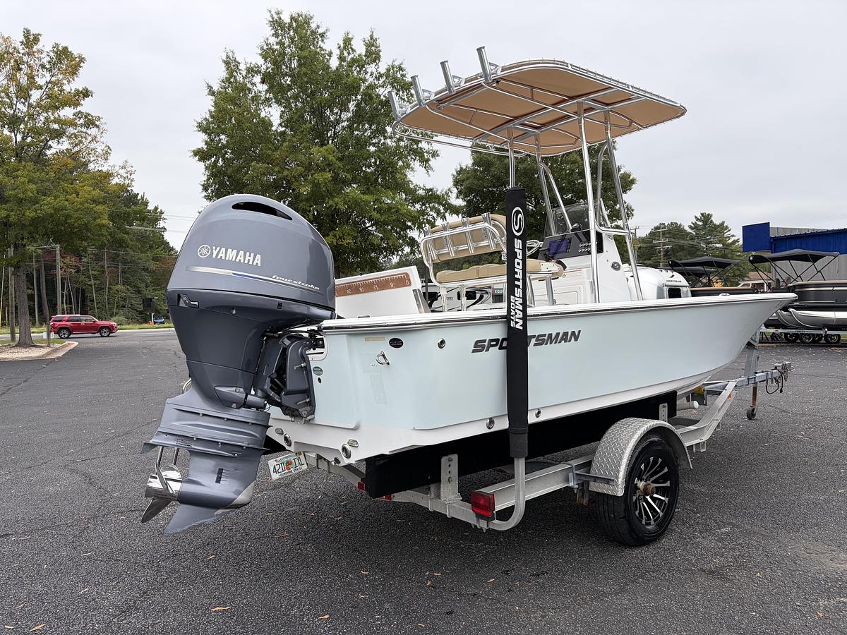 Used 2016 Sportsman Masters 207 Bay Boat