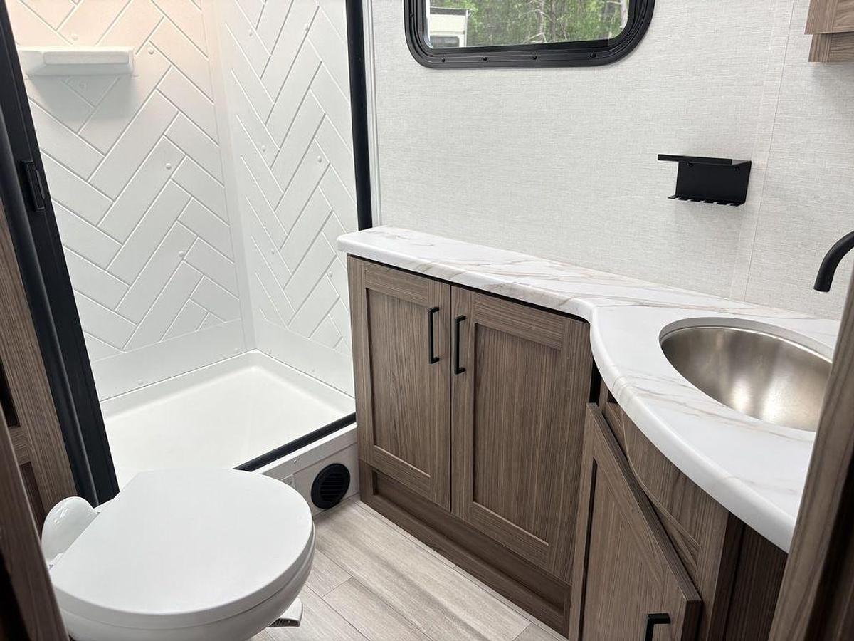 Used 2024 Alliance Delta 281BH