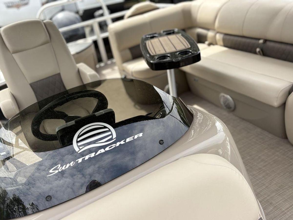 Used 2021 Tracker® Boats Fishin Barge 20 DLX