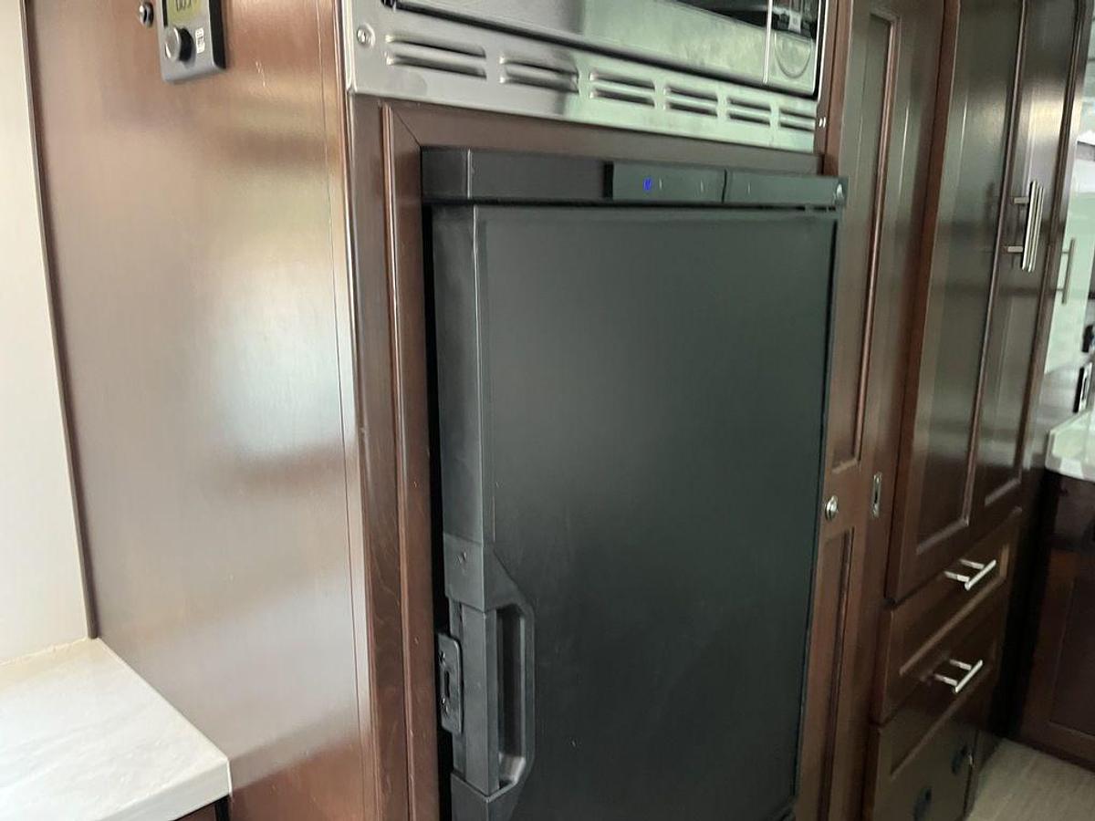 Used 2023 Regency RV Brougham 25MB