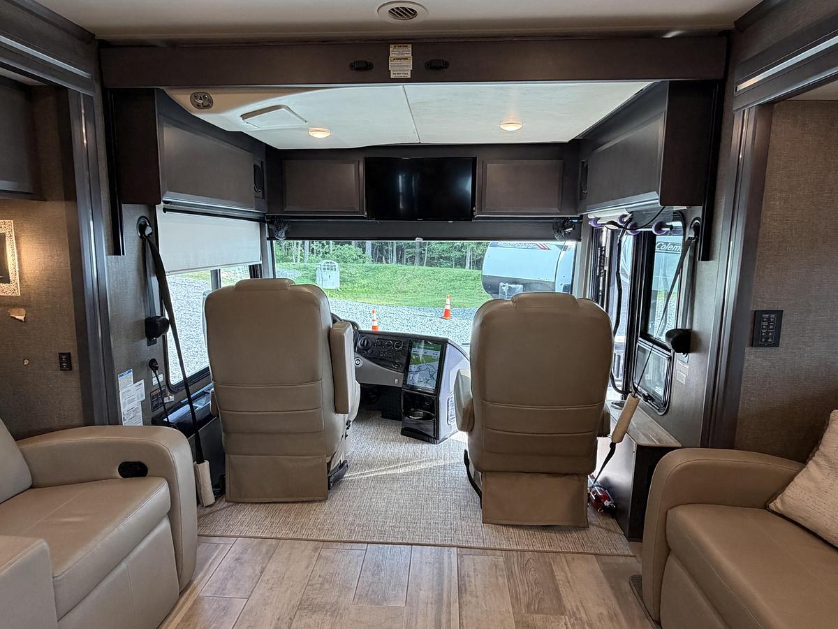 Used 2021 Thor Venetian