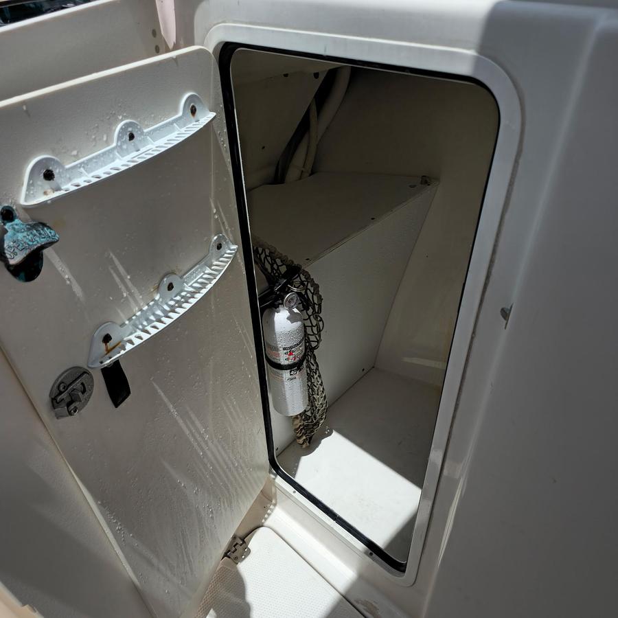 Used 2017 Sailfish 245