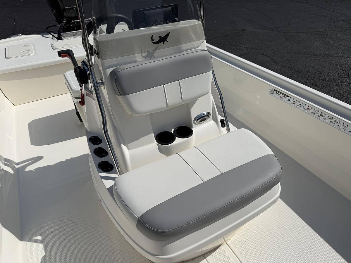 Used 2022 Mako Pro Skiff 19CC