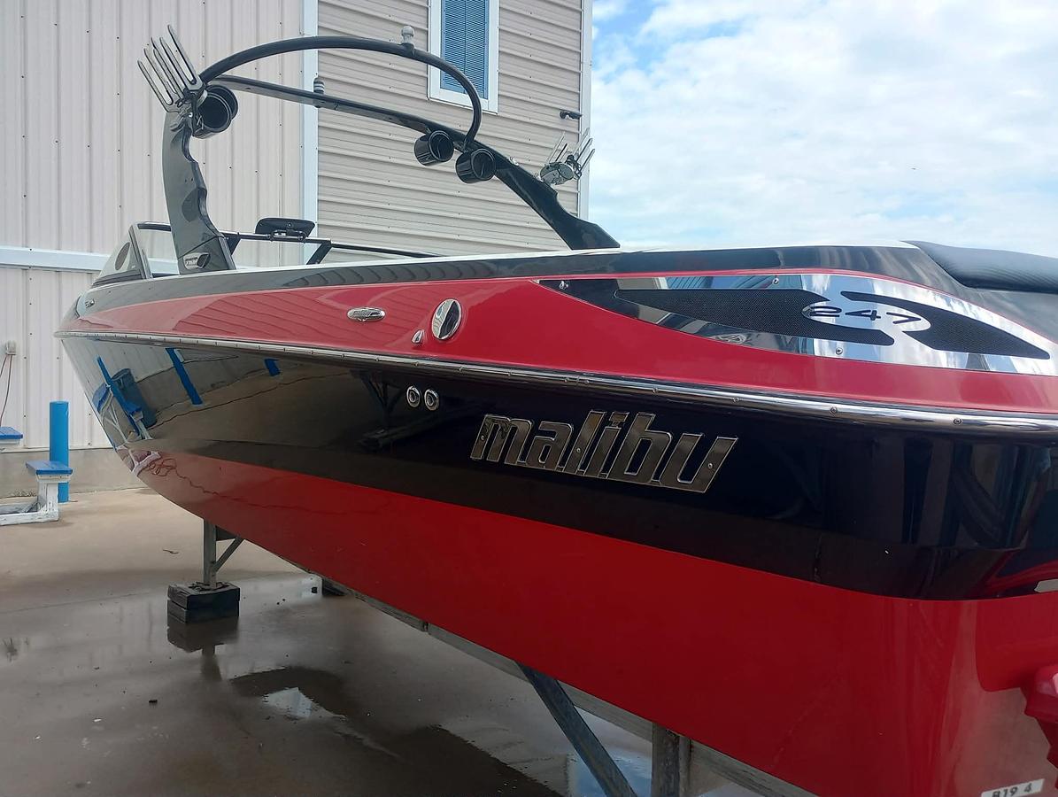 Used 2008 MALIBU Wakesetter 247
