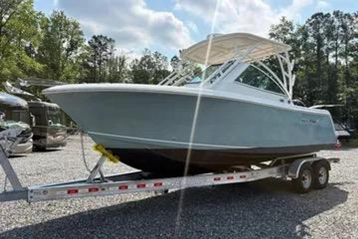 Used 2017 Sailfish 245