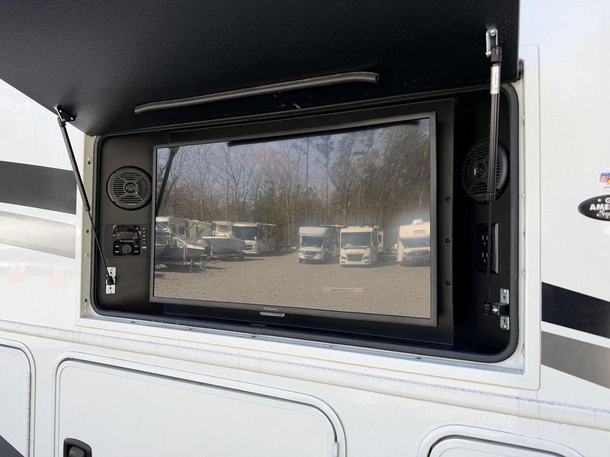 Used 2024 Jayco Precept 36A