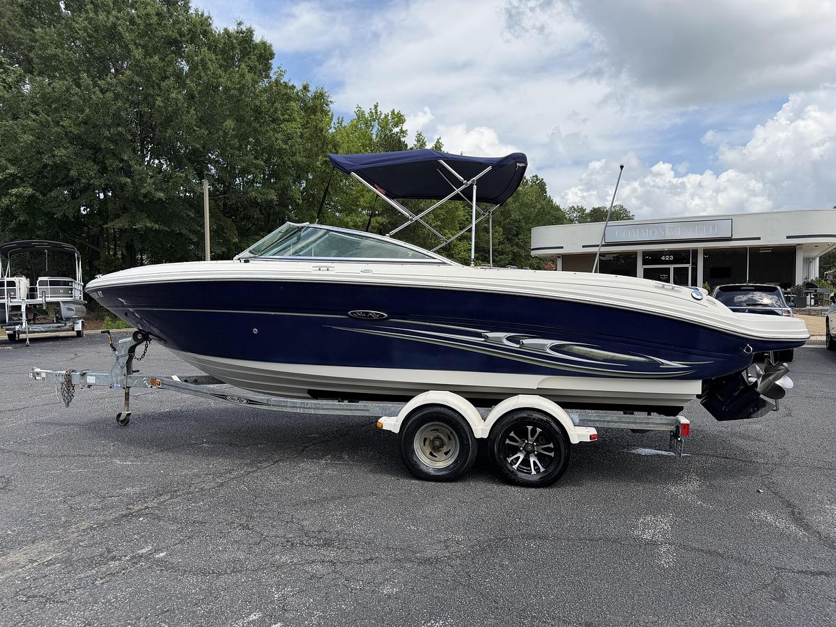 Used 2005 Sea Ray 220 Select