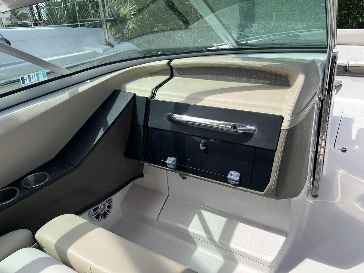Used 2014 Regal 3200