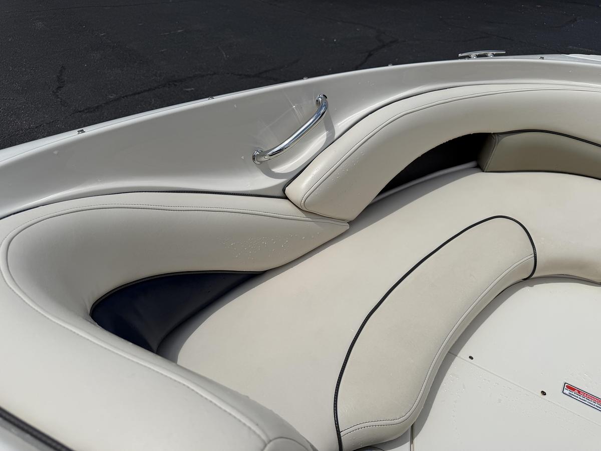 Used 2005 Sea Ray 220 Select