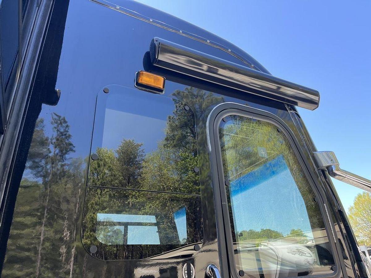 Used 2012 American Coach Revolution 42W