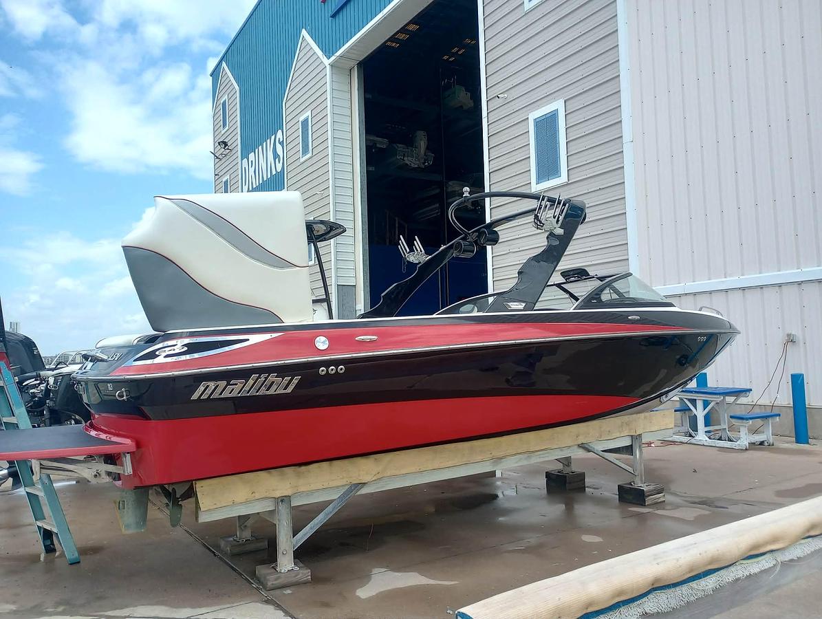 Used 2008 MALIBU Wakesetter 247