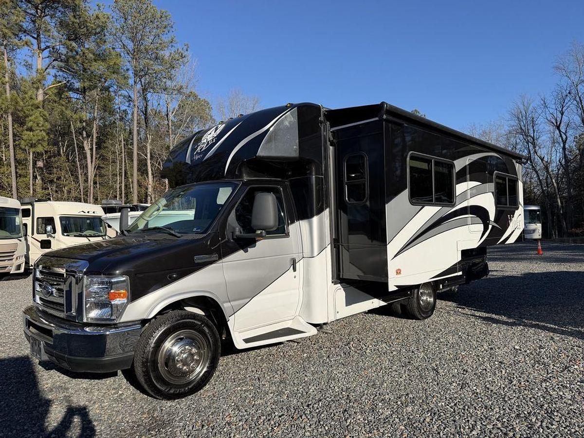 Used 2020 NeXus RV Viper 25V