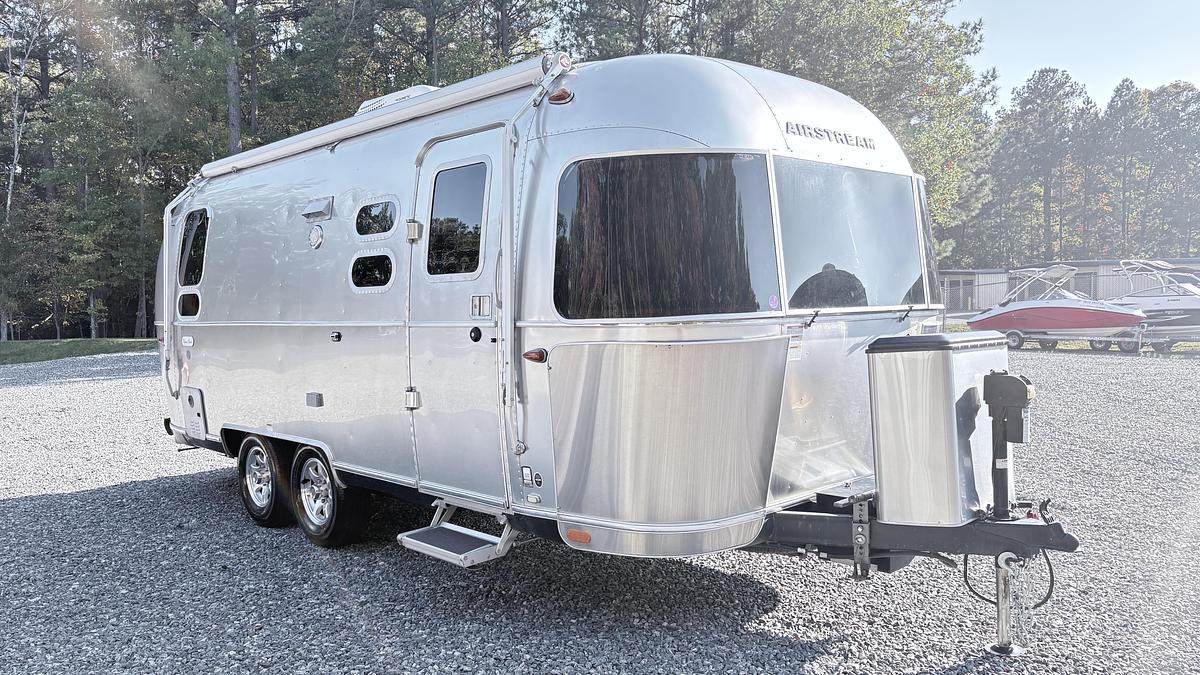 Used 2021 AIRSTREAM Flying Cloud 23CB