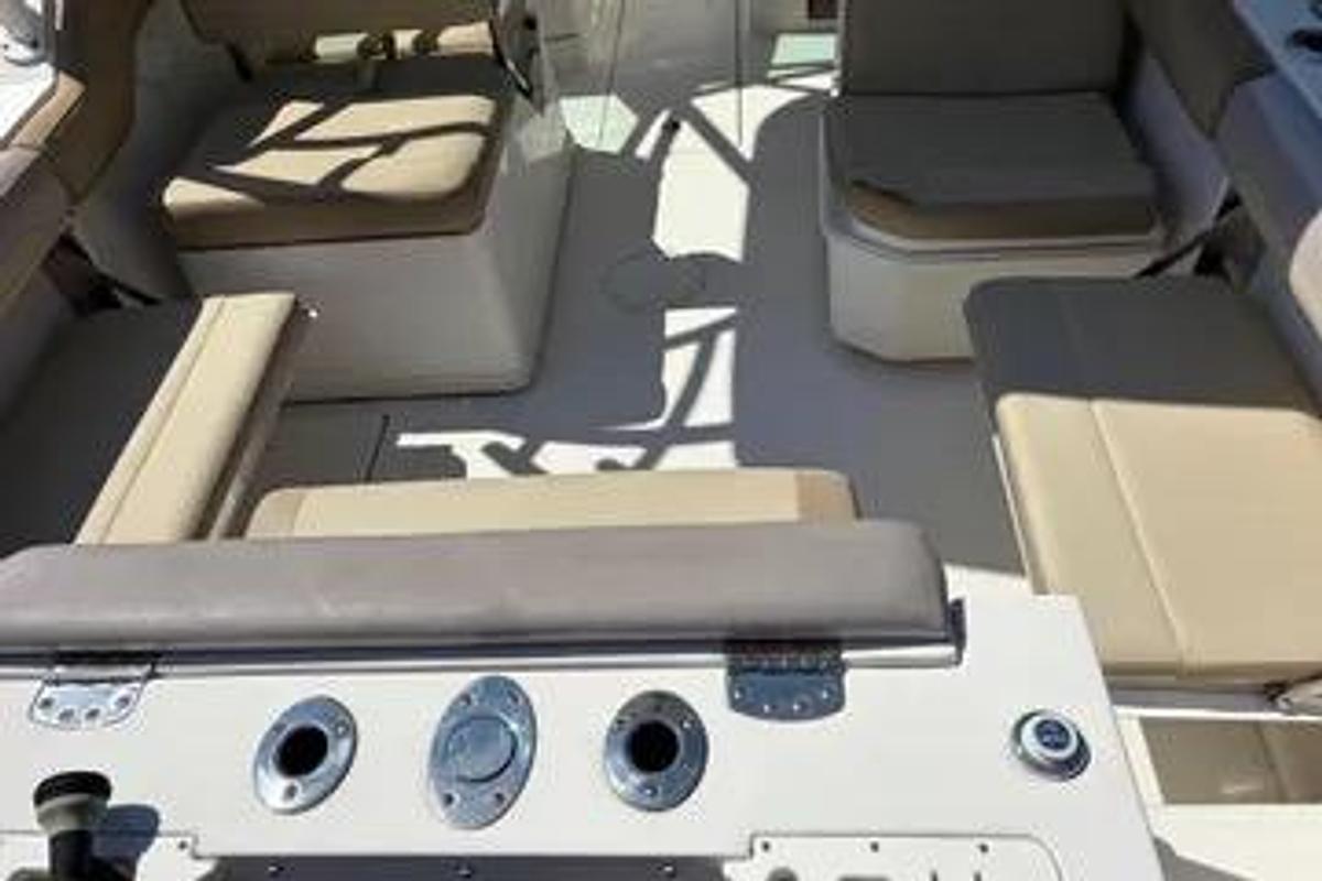 Used 2017 Sailfish 245