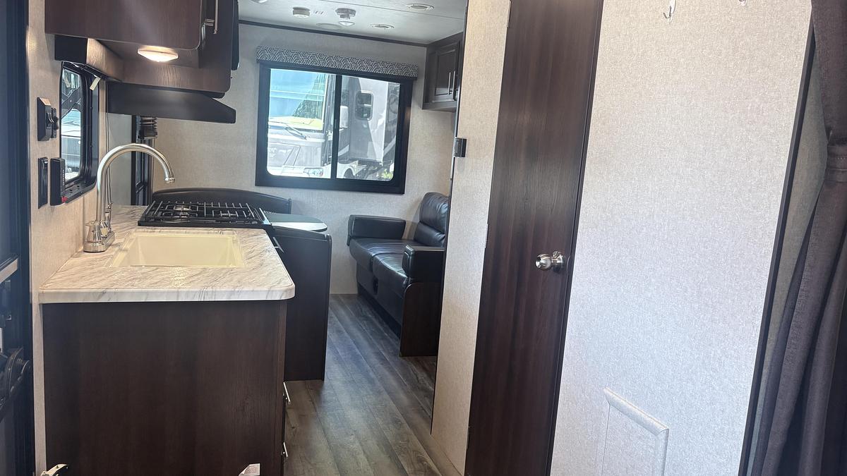 Used 2019 Jayco Jay Flight SLX M-212 QB