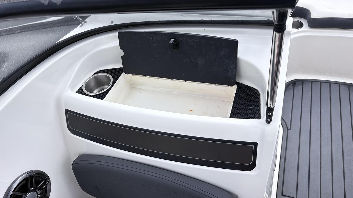 Used 2020 Bayliner VR5 Bowrider