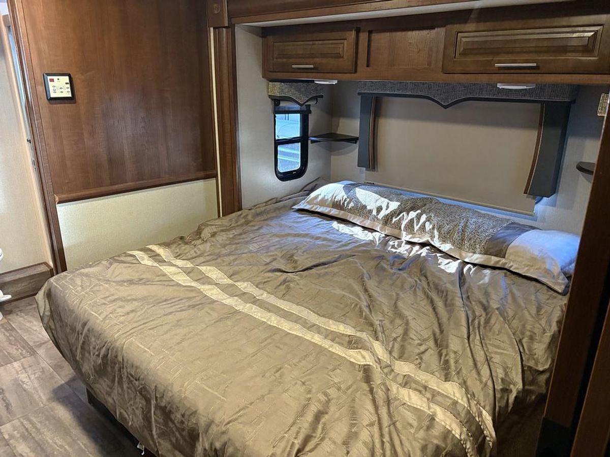 Used 2018 Forest River Georgetown 5 Series GT5 36B5