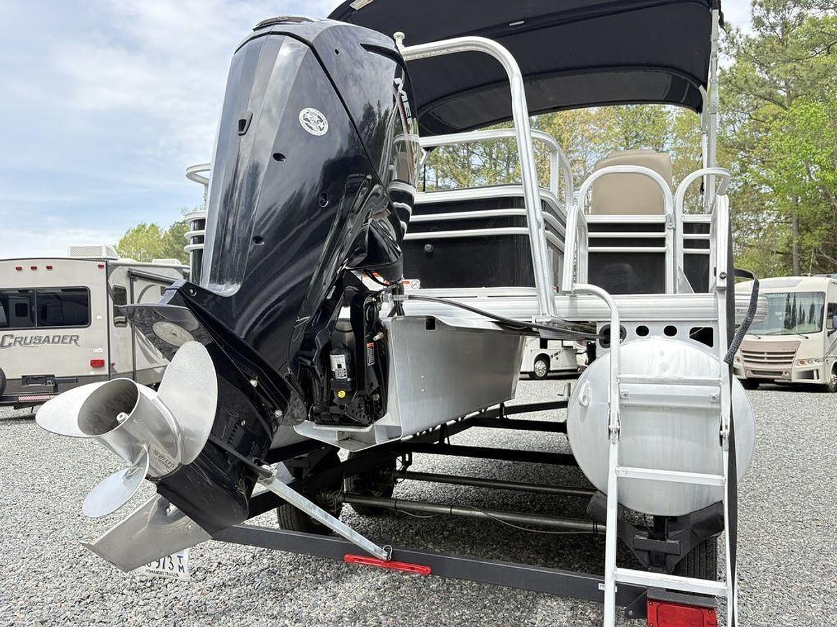 Used 2021 Tracker® Boats Fishin Barge 20 DLX