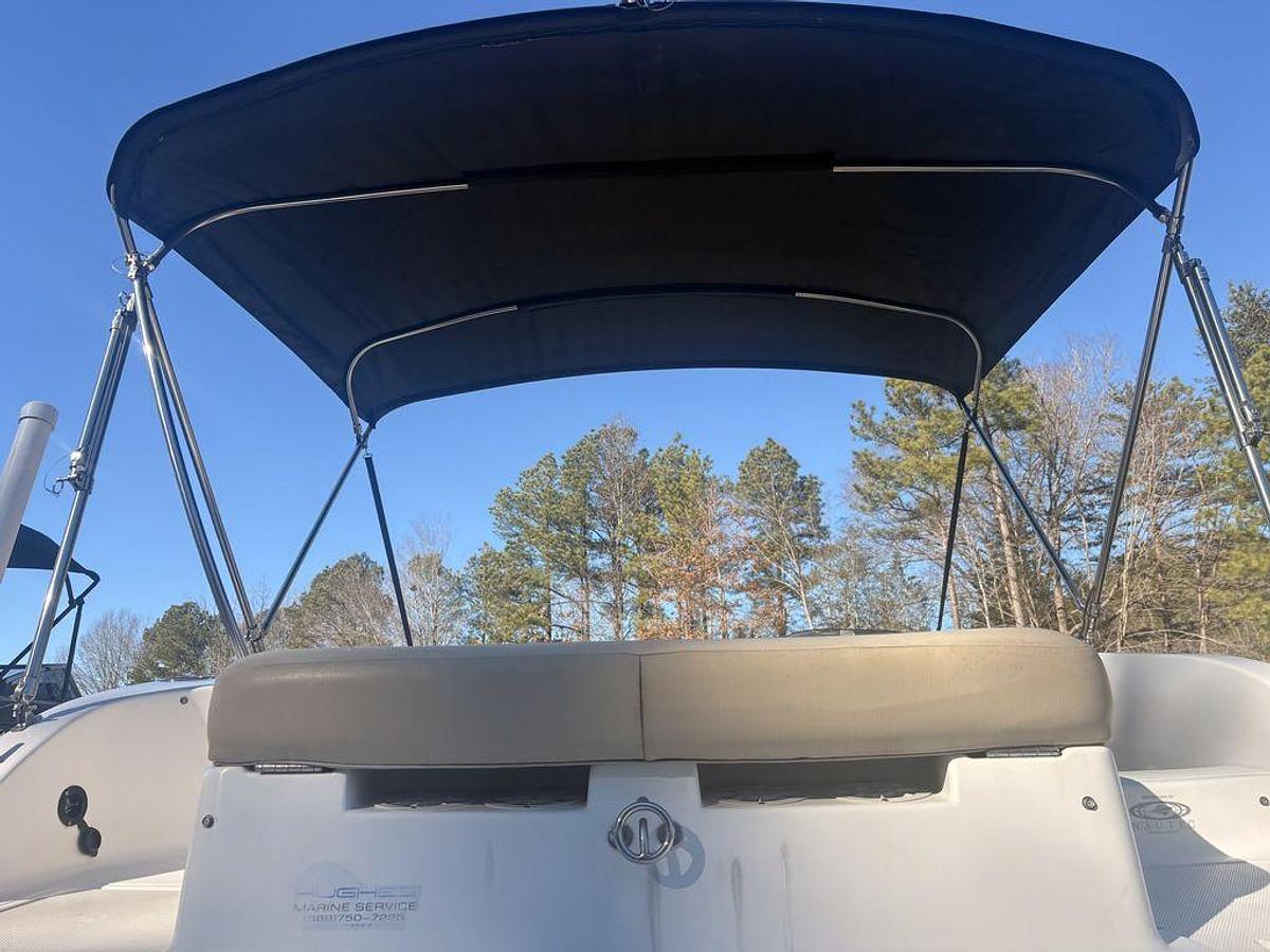 Used 2015 Hurricane Sundeck Sport 188