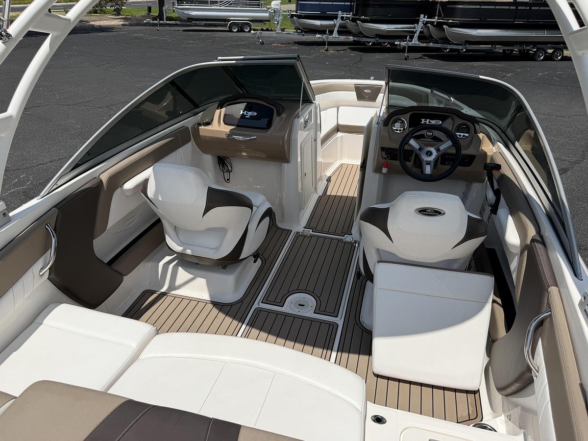 Used 2019 Chaparral H20 21