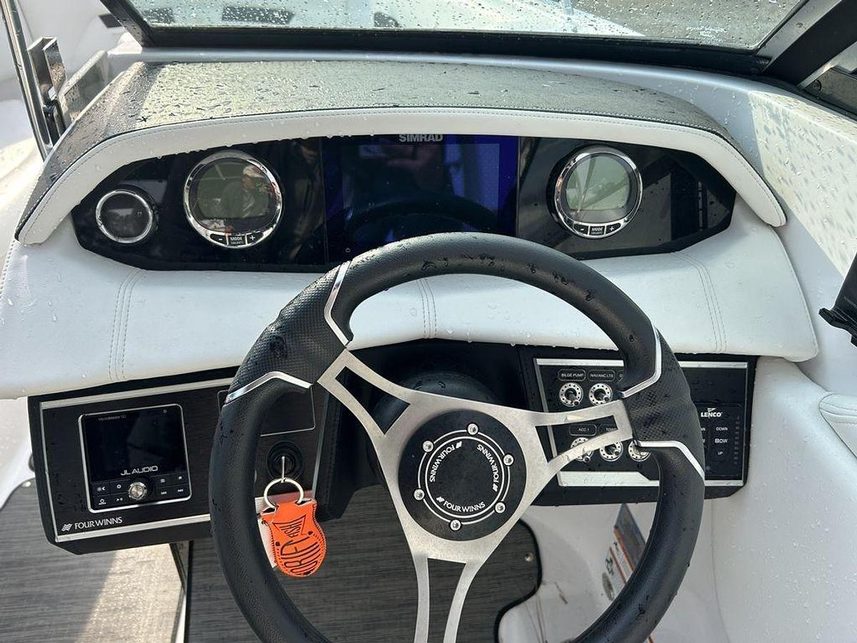 Used 2023 Four Winns HD8