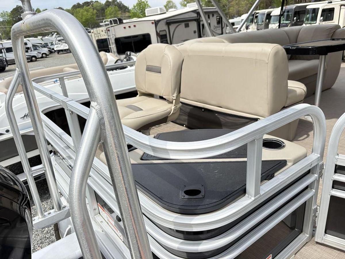 Used 2021 Tracker® Boats Fishin Barge 20 DLX