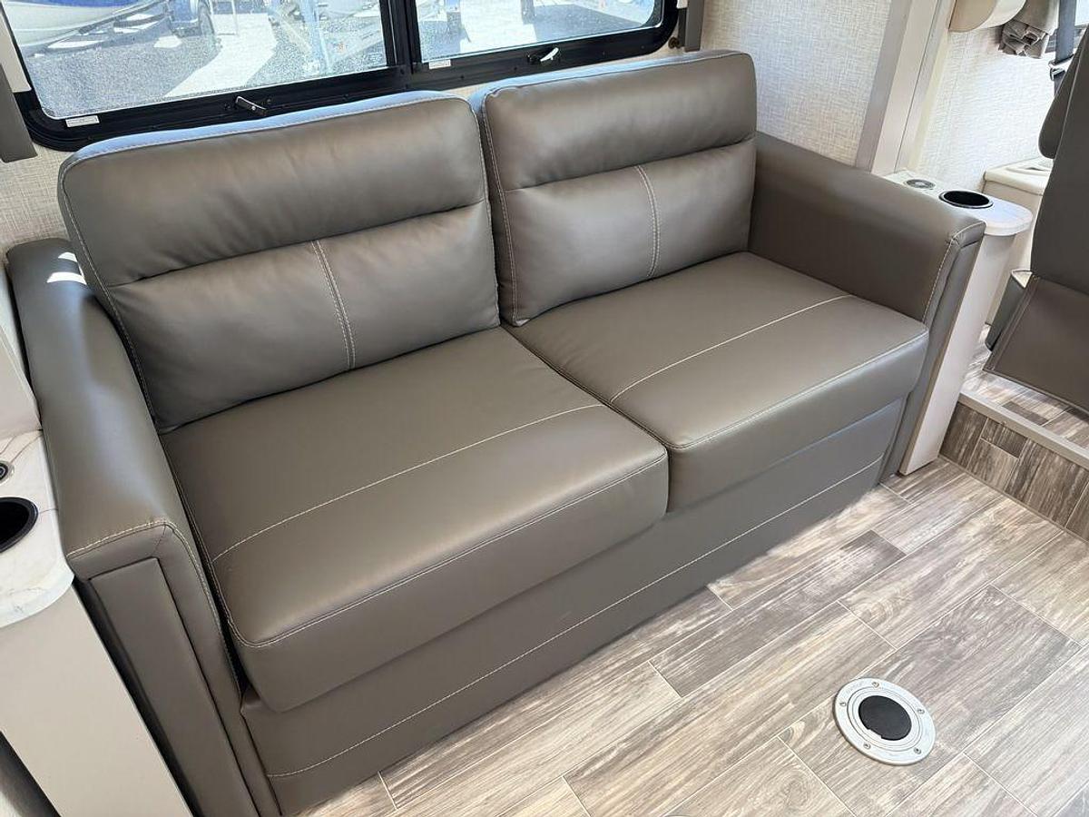 Used 2025 Thor Geneva