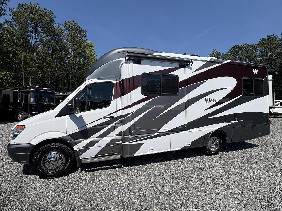 Used 2013 Winnebago Vita 24G