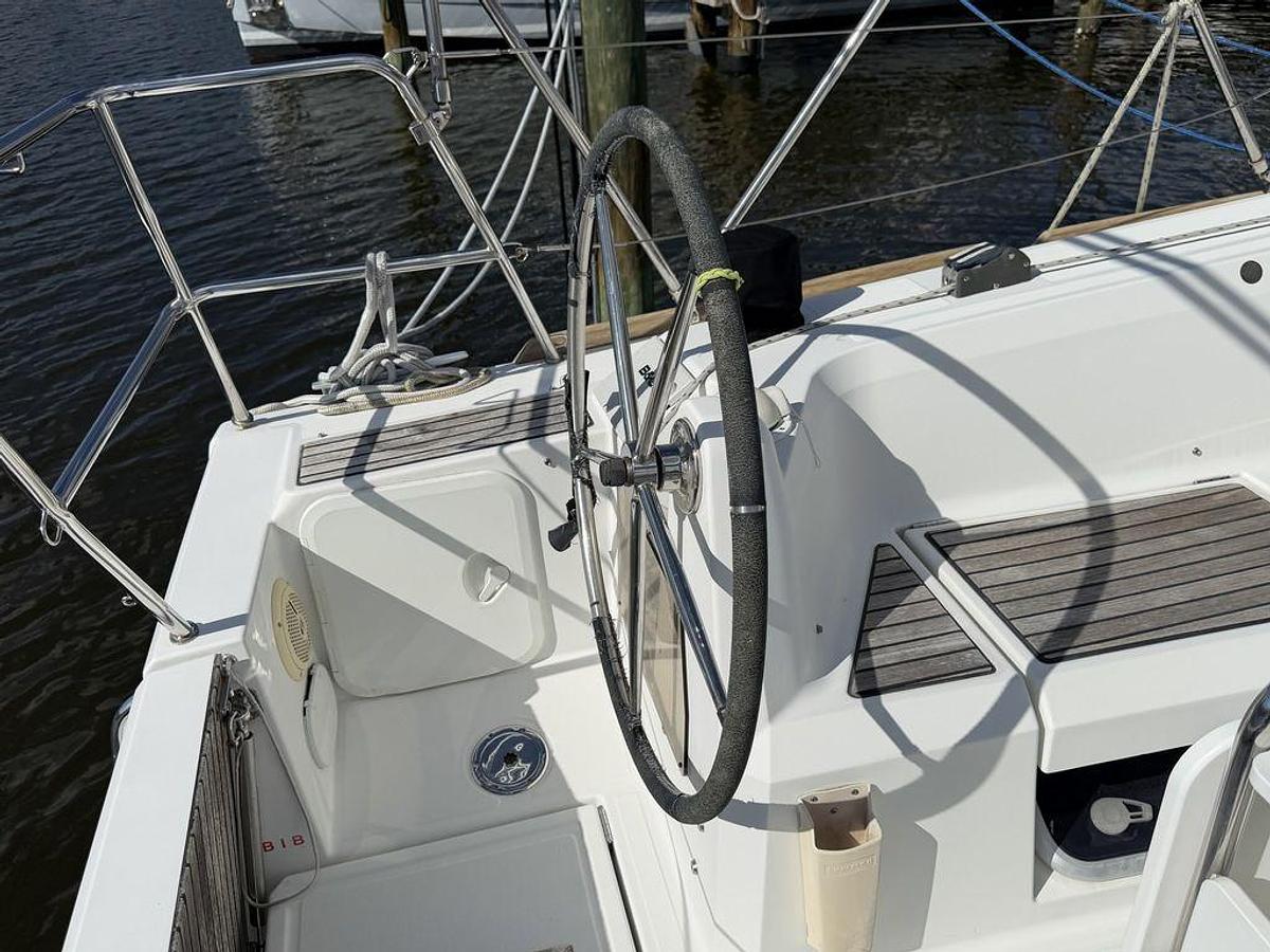 Used 2015 Jeanneau Sun Odyssey 349