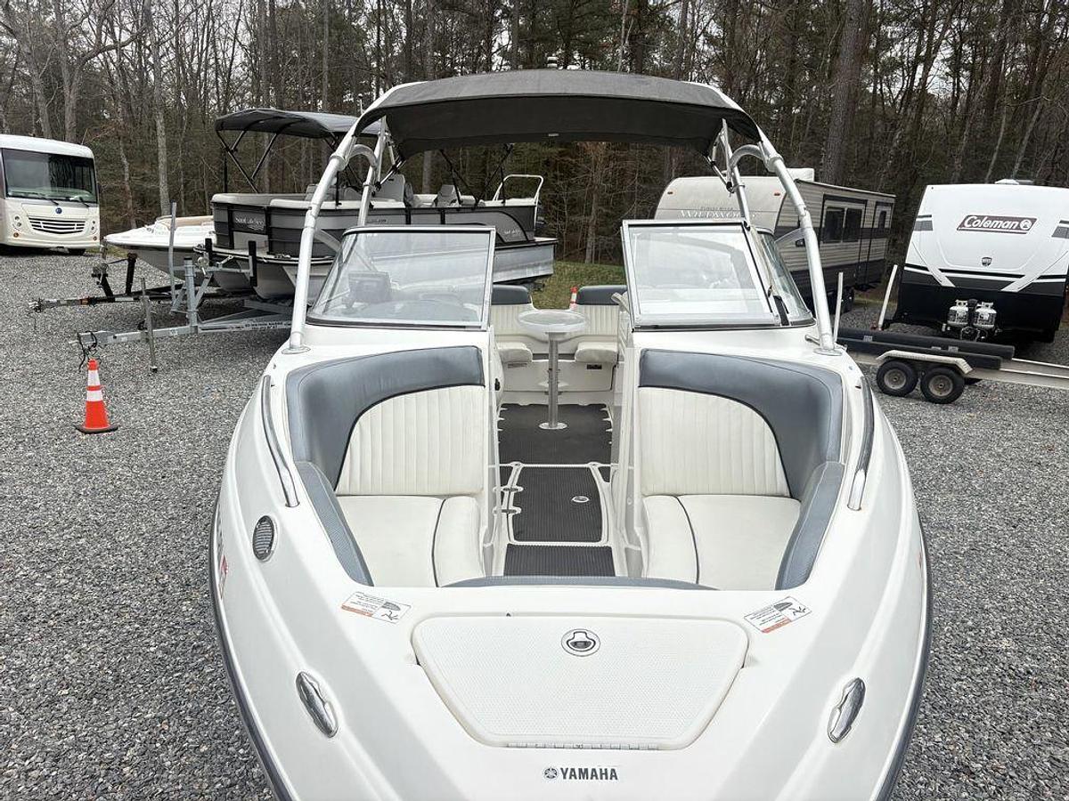 Used 2006 Yamaha AR230
