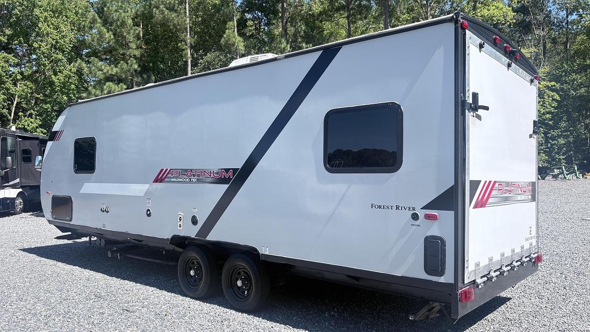 Used 2021 Forest River Wildwood FSX Platimun M-210RTX