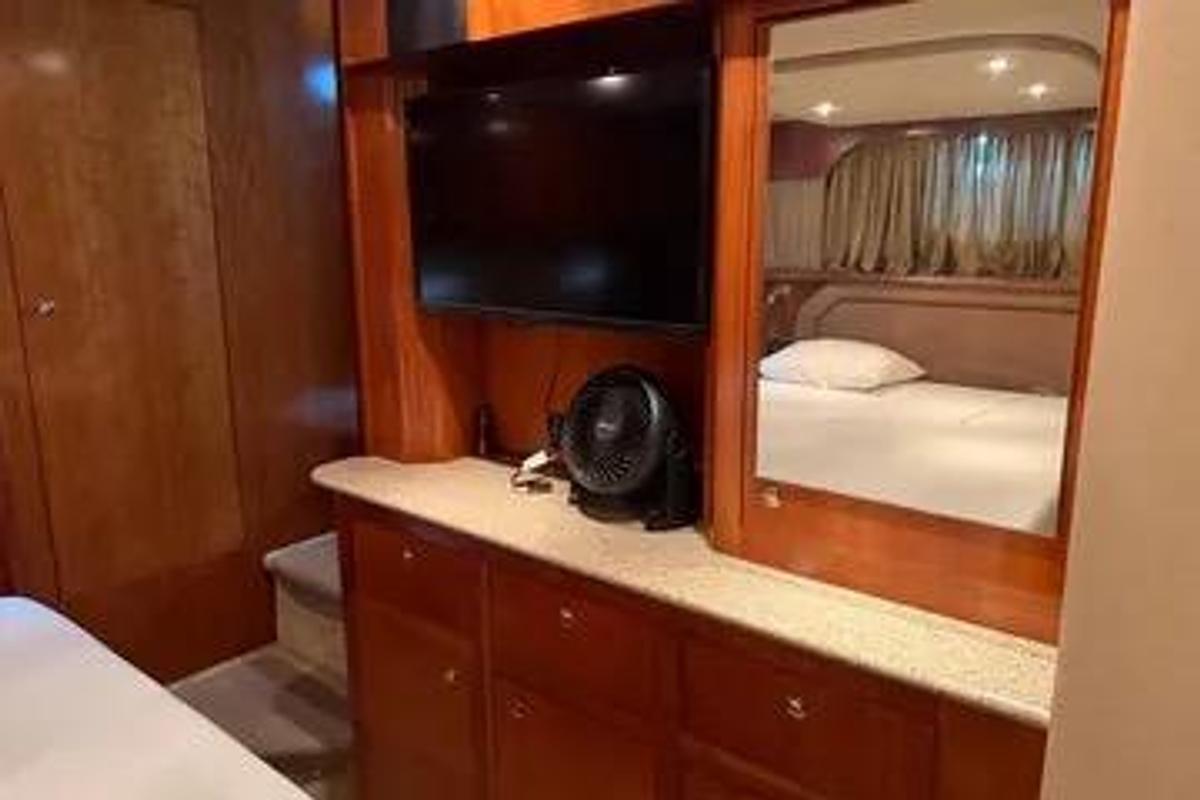 Used 2003 Cruisers Yachts  405 Express Motoryacht