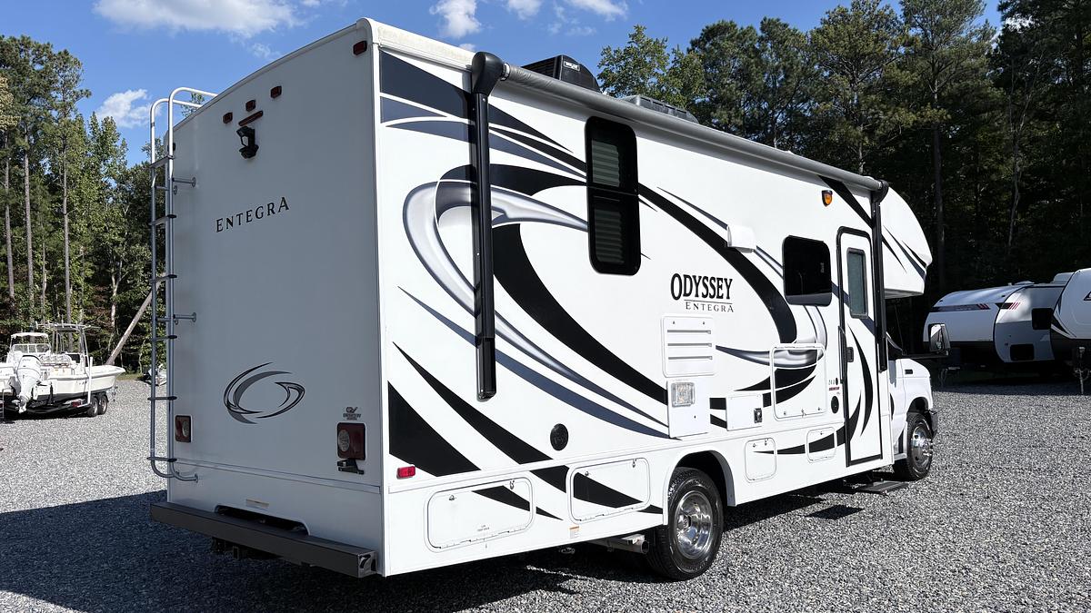 Used 2019 Entegra 24B