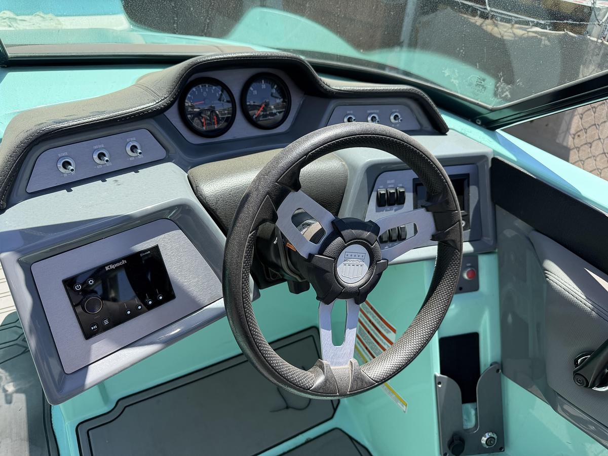 Used 2022 Mastercraft NXT 20