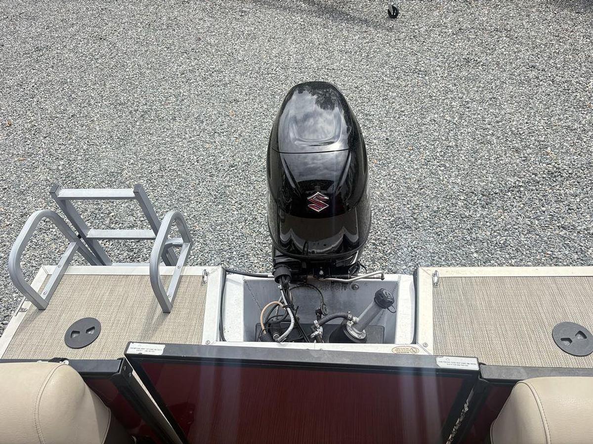 Used 2022 Bentley Pontoons Bentley 220 Navigator