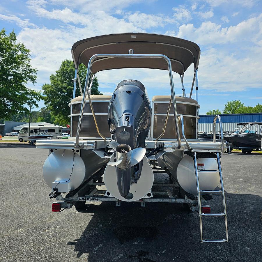 Used 2020 Bennington 22 SXP