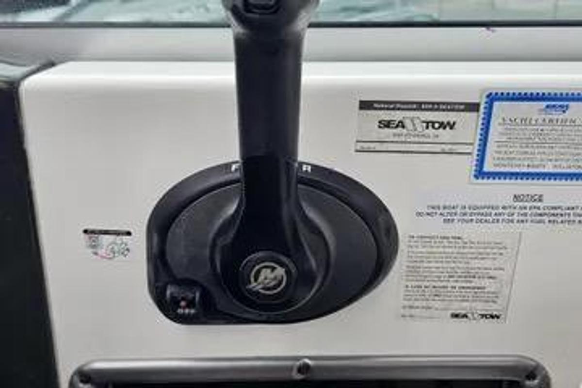 Used 2016 Monterey 295
