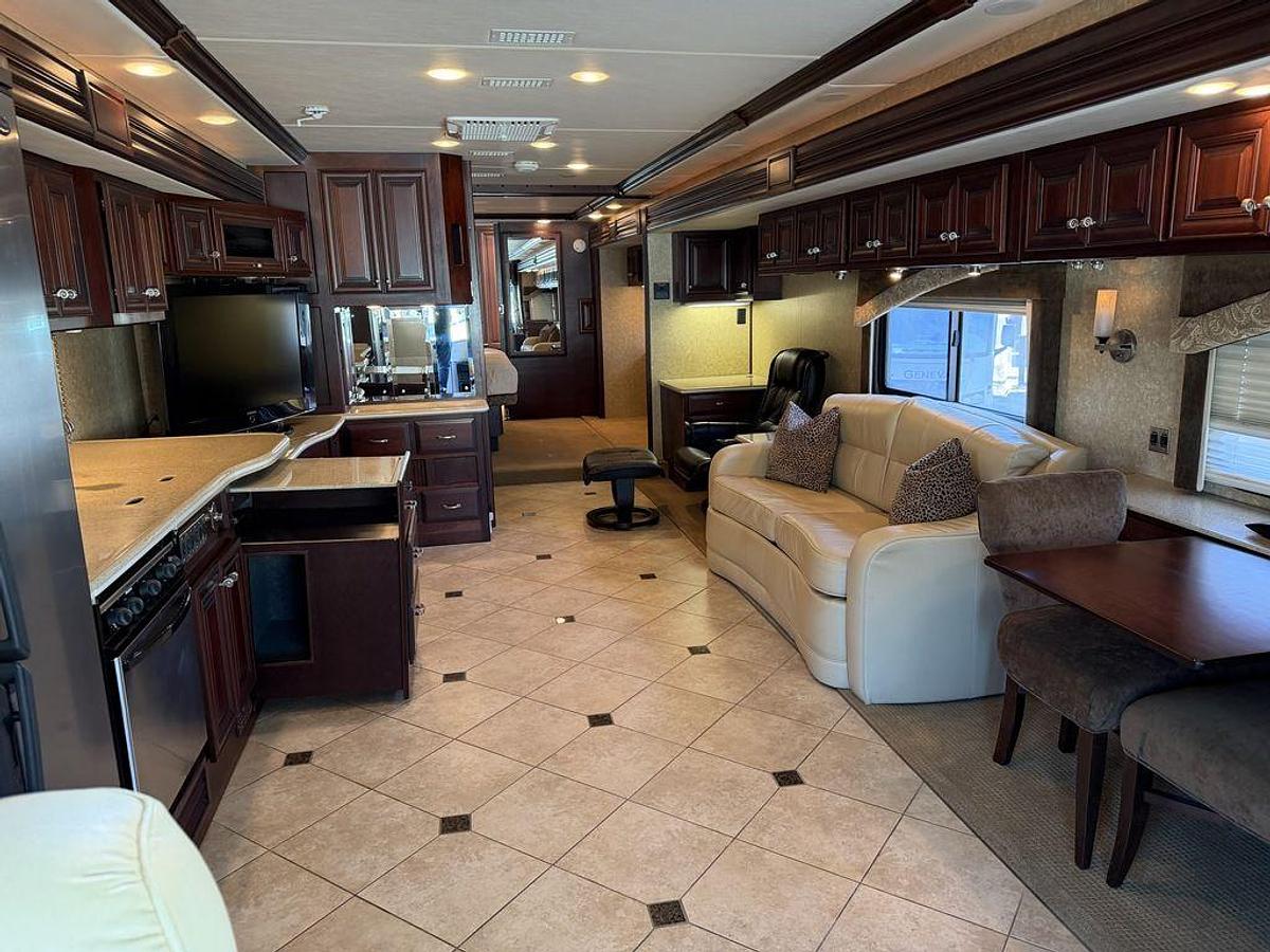 Used 2008 Fleetwood Revolution 42K