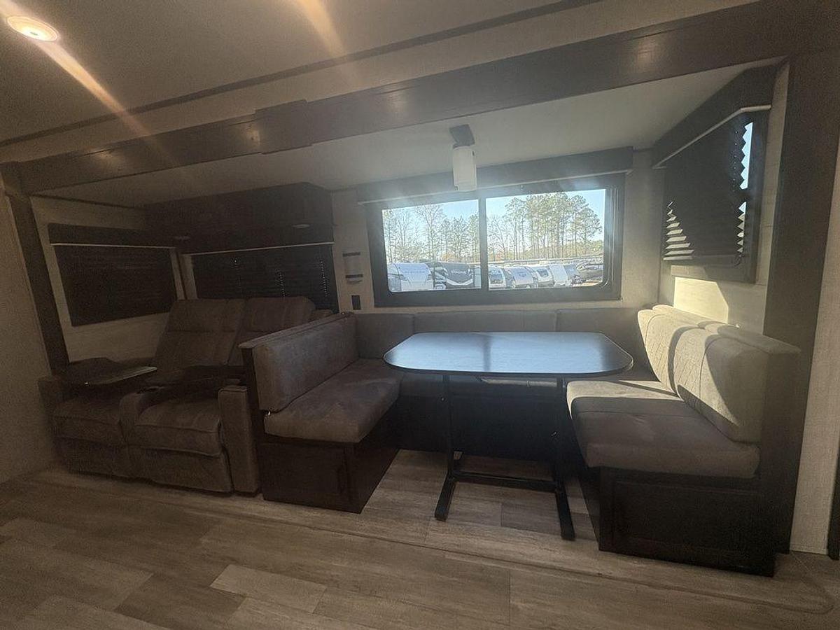 Used 2022 Jayco Jay Flight 28BHS