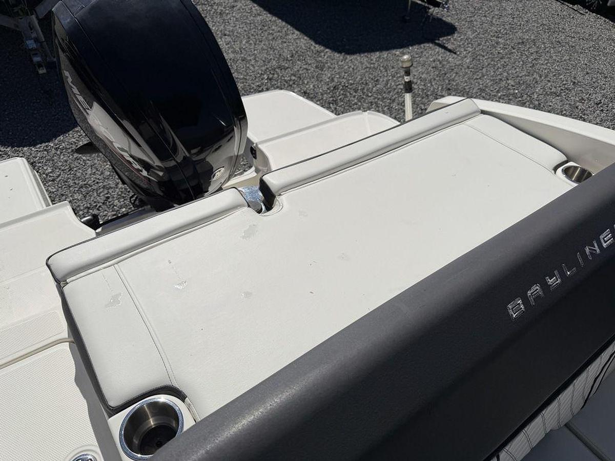Used 2021 Bayliner DX2000