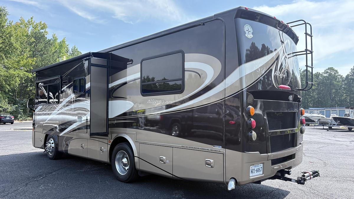 Used 2011 Tiffin Breeze M-28BR