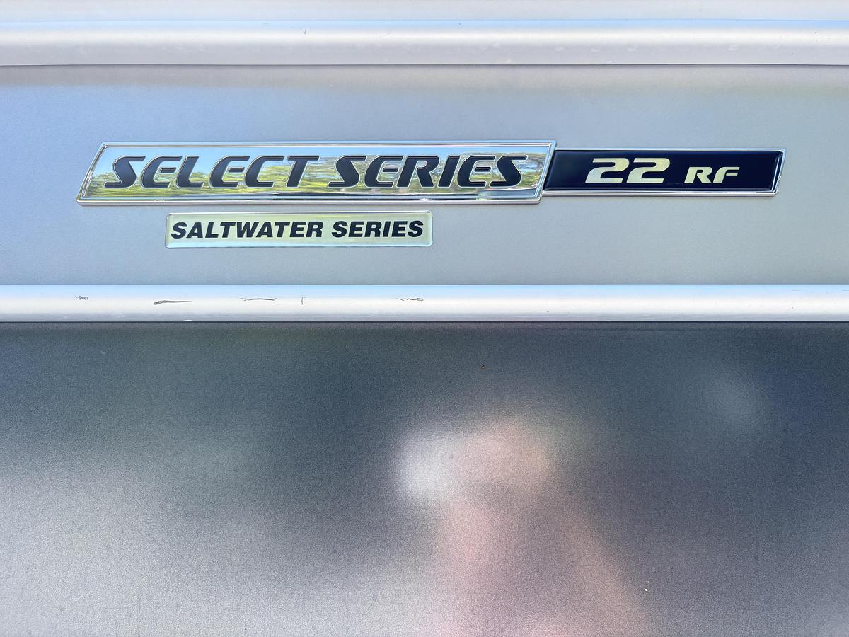 Used 2022 Sun Tracker Select 22RF