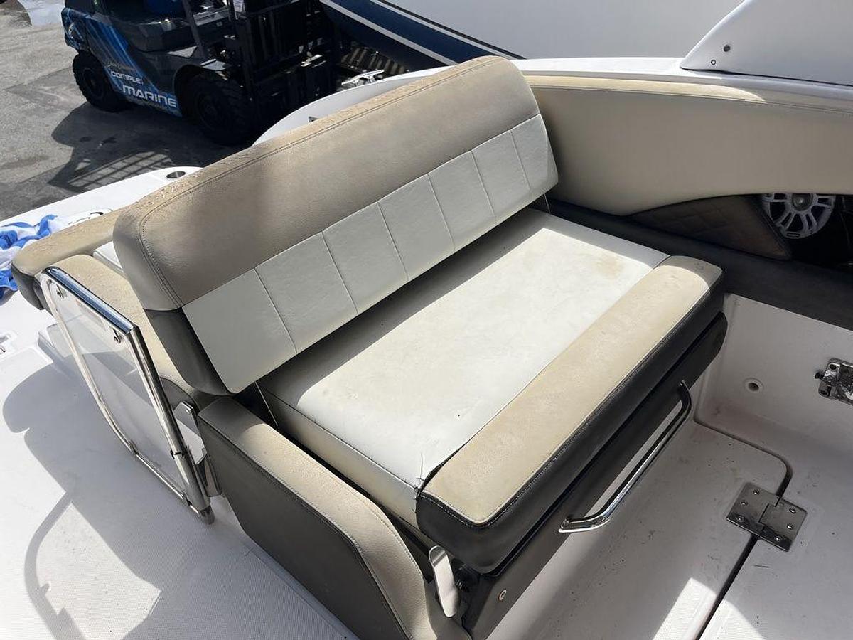 Used 2014 Regal 3200