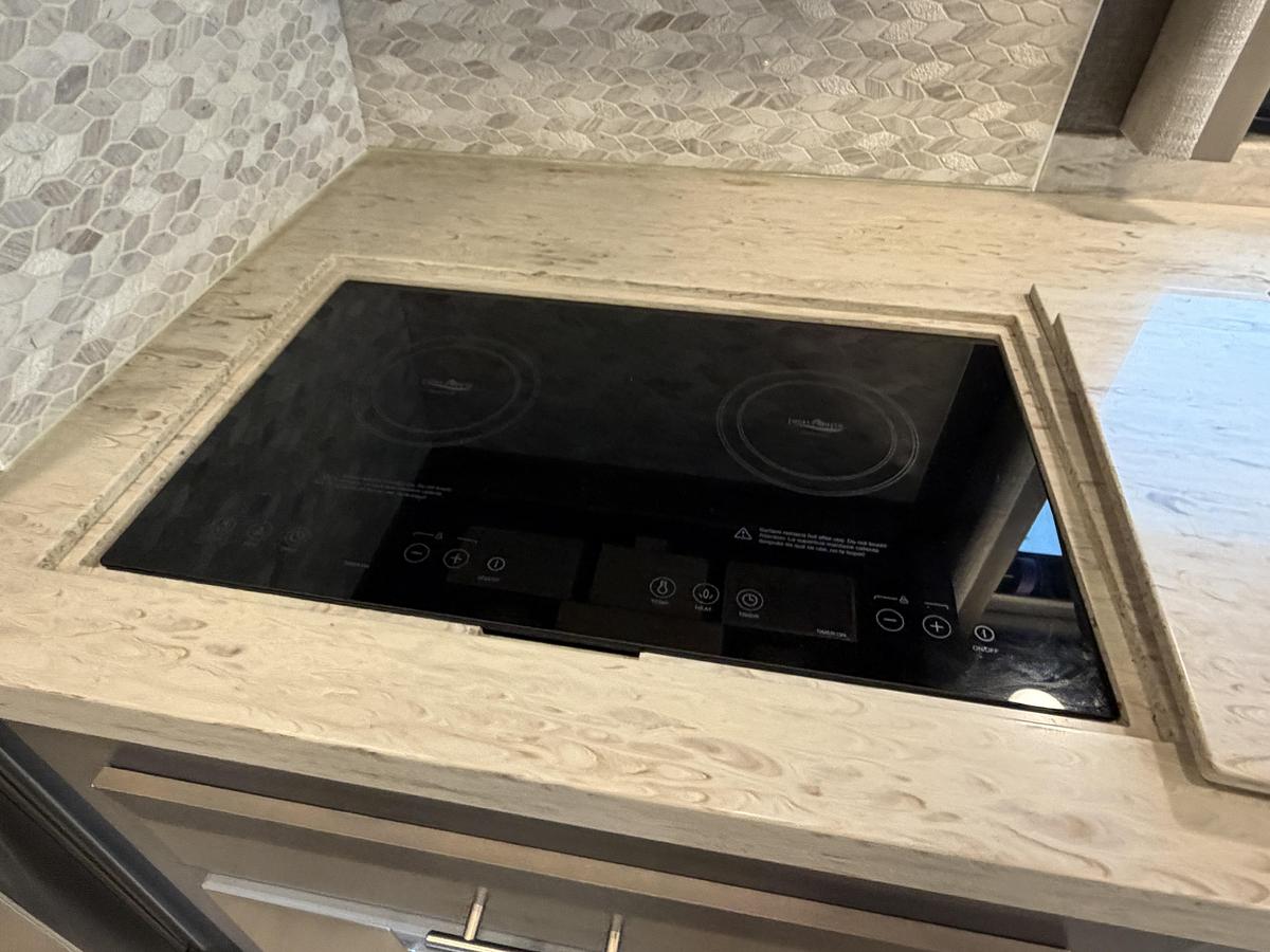 Used 2021 Thor Venetian