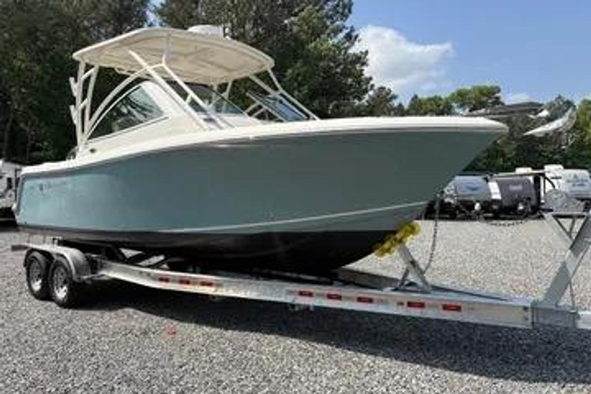 Used 2017 Sailfish 245